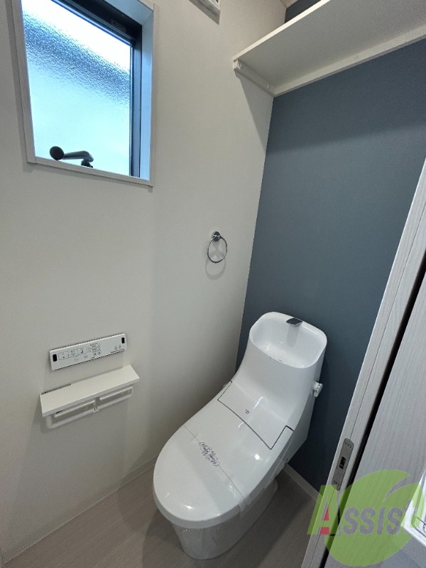 トイレ　トイレは温水洗浄便座となっており、快適にお使いいただけます。