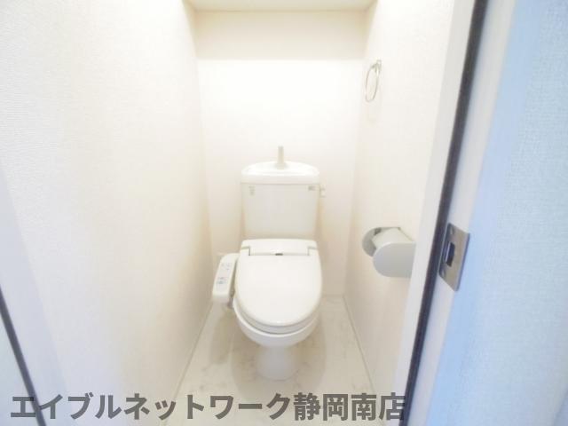 トイレ　同イメージ反転