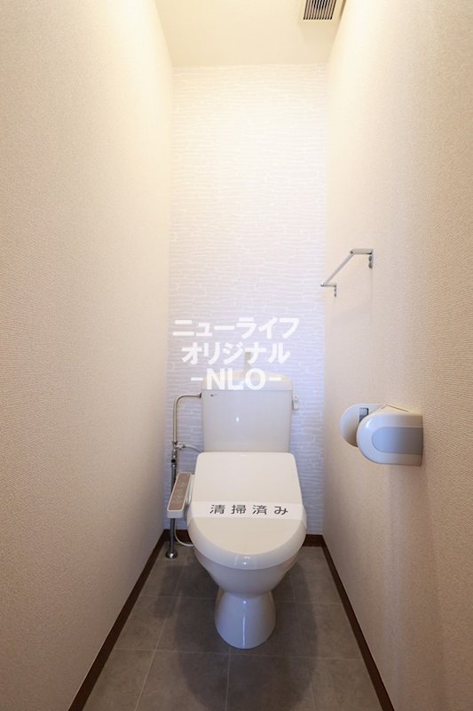 トイレ　洗浄力と快適さを兼ね備えた温水洗浄便座付き☆