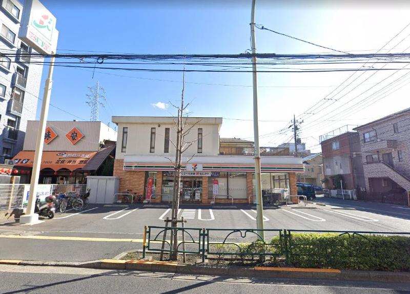 コンビニ　セブンイレブン 足立東綾瀬店（コンビニ）まで200m