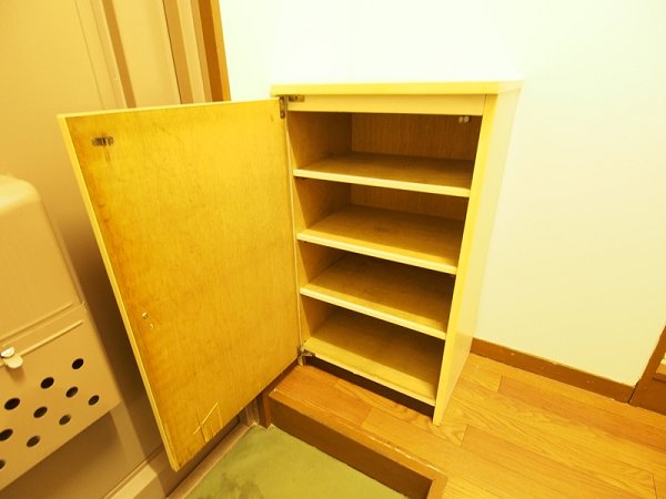 玄関　別部屋写真