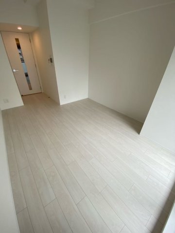 その他部屋・スペース　広くて明るい寝室