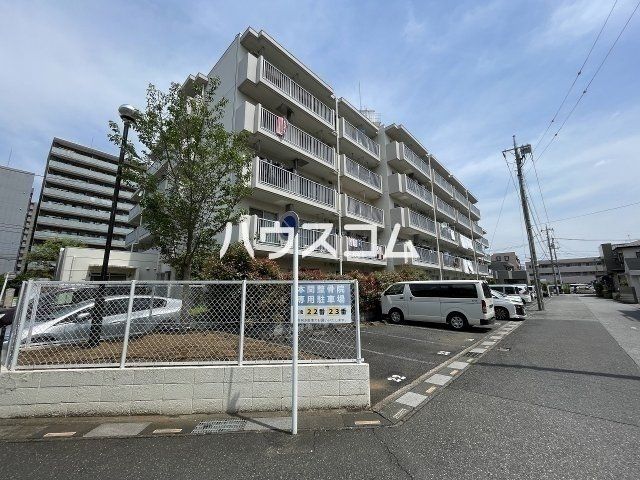 ロイヤルメゾンの外観写真