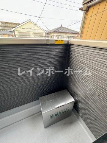 バルコニー　バルコニーからの眺めを楽しみながら食事をしませんか