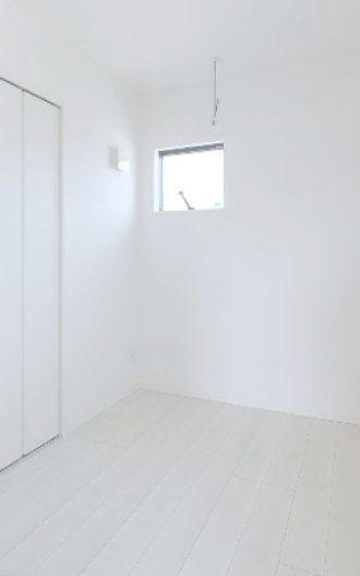 玄関　現状優先とし写真は参照とする。