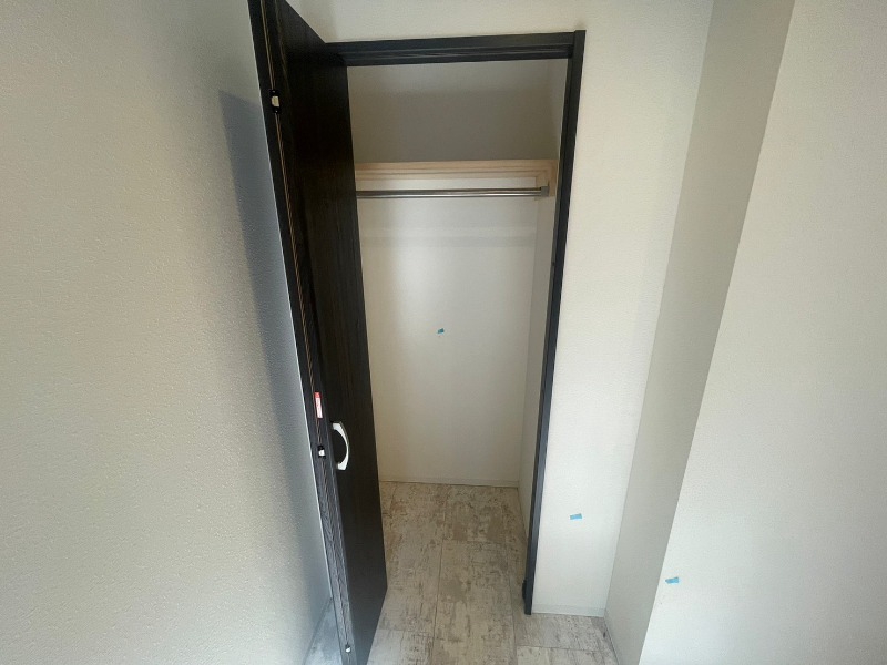 収納　寝室の収納です。部屋がすっきり片付きます。