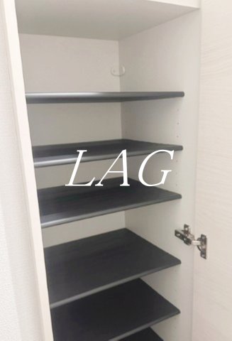 収納　シューズボックスです。
