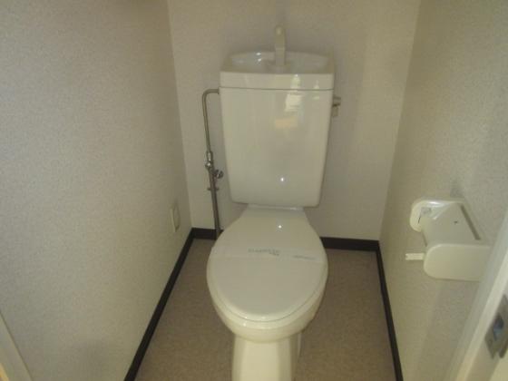 トイレ　清潔感のあるトイレです
