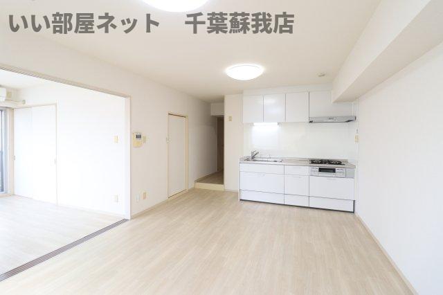居室・リビング　ゆったり過ごせる居間です