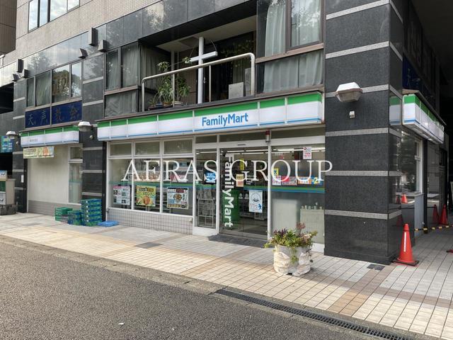コンビニ　ファミリーマート 横浜弥生町店（コンビニ）まで72m