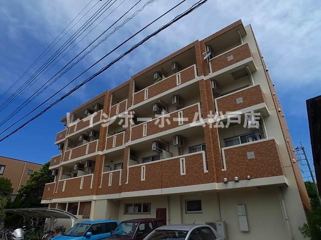 建物外観　外観は落ち着いています