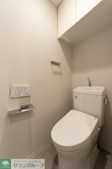 トイレ　※写真は同タイプ住戸です。