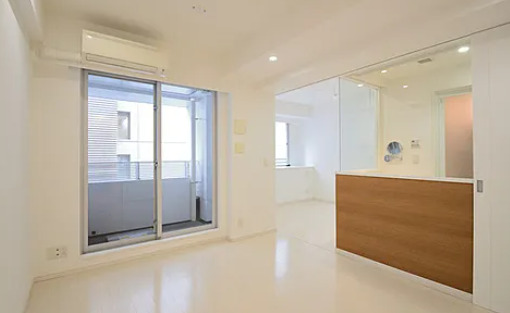 居室・リビング　※反転タイプのお部屋の写真を使用しています。