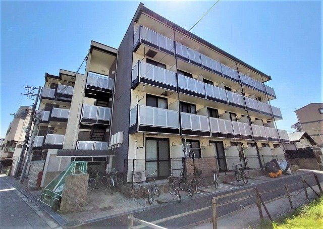 レオパレス東淡路WESTの外観写真