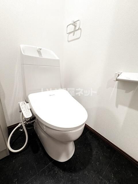 PUERTA東門前のトイレ写真