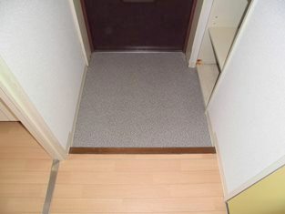 玄関　同タイプ内観です