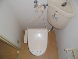 トイレ　同タイプ内観です