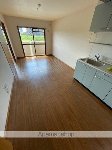 ＪＲ東海道本線 南草津駅 徒歩19分 4階建 築23年の居間写真