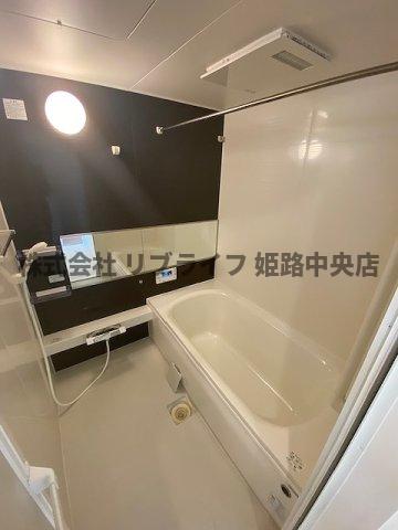 バス・シャワールーム　ゆったり過ごせるお風呂です