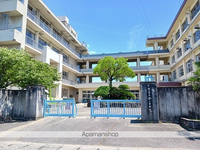 小学校　山手小学校（小学校）まで700m