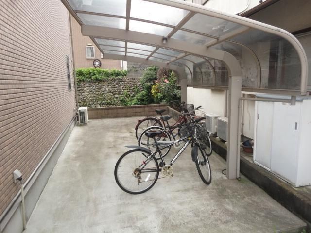 エントランス　★お部屋探しは株式会社タウンハウジング東京まで★