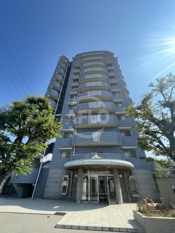 地下鉄四つ橋線 住之江公園駅 徒歩10分 13階建 築32年の外観写真