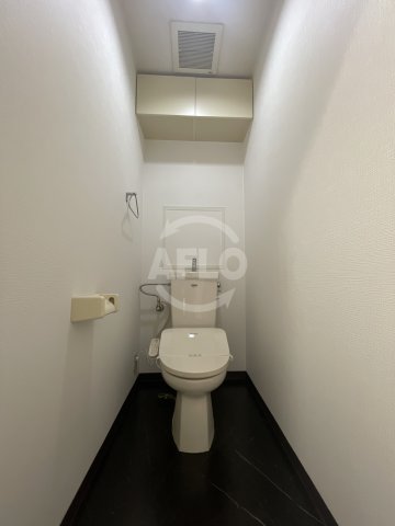 地下鉄四つ橋線 住之江公園駅 徒歩10分 13階建 築32年のトイレ写真
