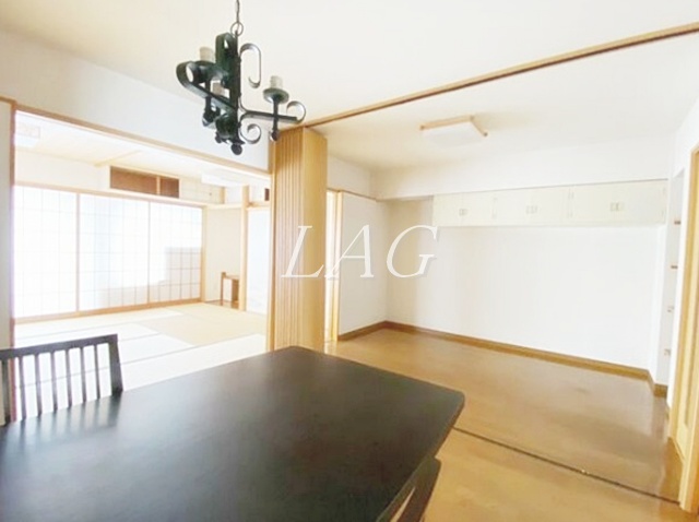居室・リビング　洋室のお部屋です。