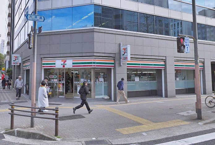 コンビニ　セブンイレブン 名古屋丸の内3大津通店（コンビニ）まで40m