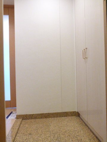 玄関　※別部屋の参考写真です。