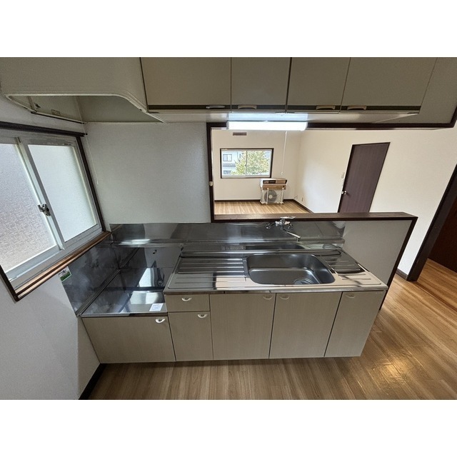 伊那市城南町戸建のキッチン写真