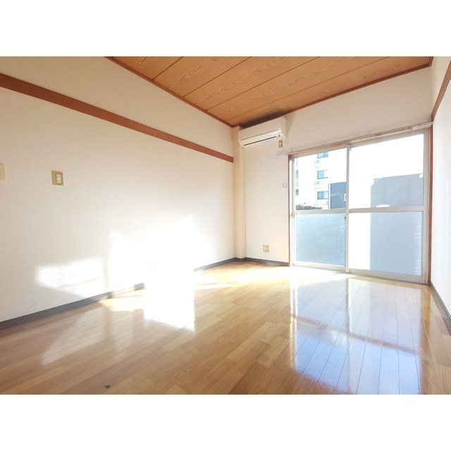 コーポ山文IIの居間写真
