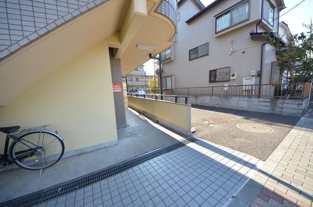 エステート西府中の外観写真