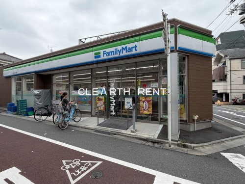 コンビニ　ファミリーマート 仲六郷二丁目店（コンビニ）まで31m