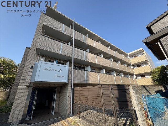 建物外観　宅配BOX付きで不在時も便利！