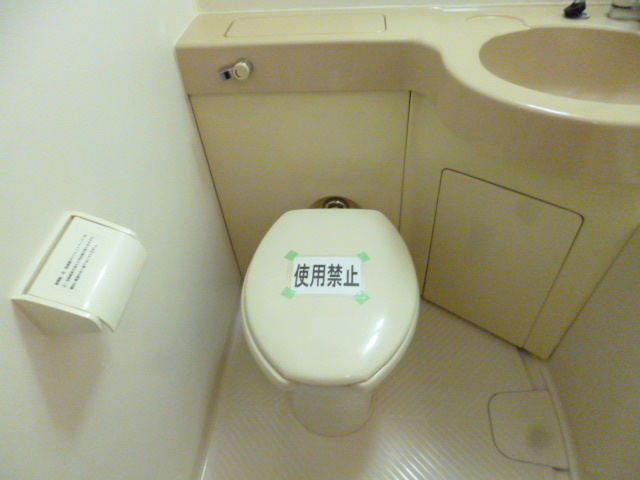 阪急京都線 上新庄駅 徒歩7分 5階建 築37年のトイレ写真