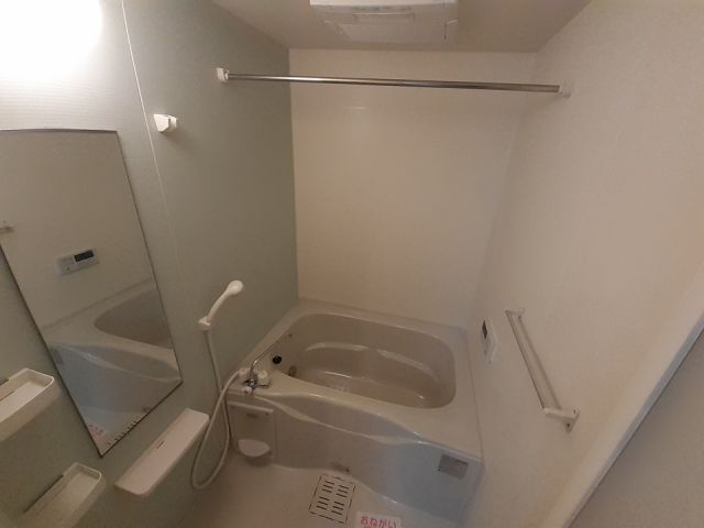 アルバ ソーレ IIIの風呂写真