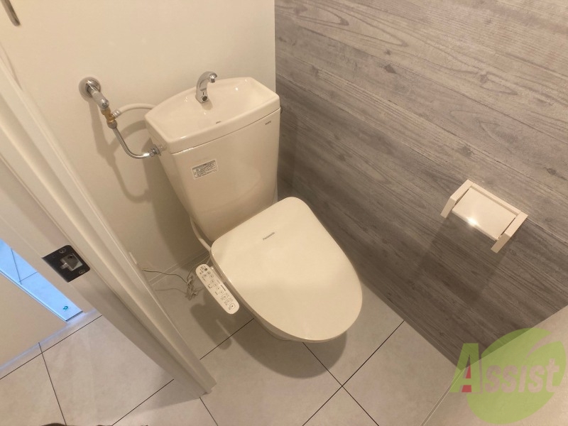 トイレ　こちらはトイレです。清潔感があり、安心して使用できます。