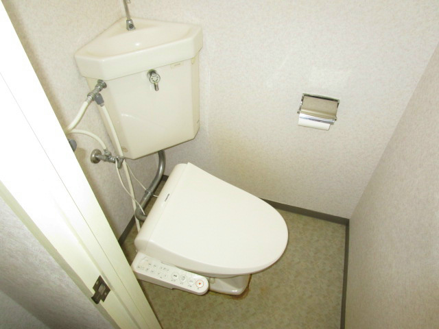 地下鉄東豊線 元町駅 徒歩10分 4階建 築36年のトイレ写真