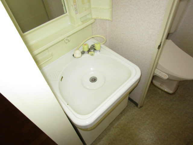 地下鉄東豊線 元町駅 徒歩10分 4階建 築36年の内装写真