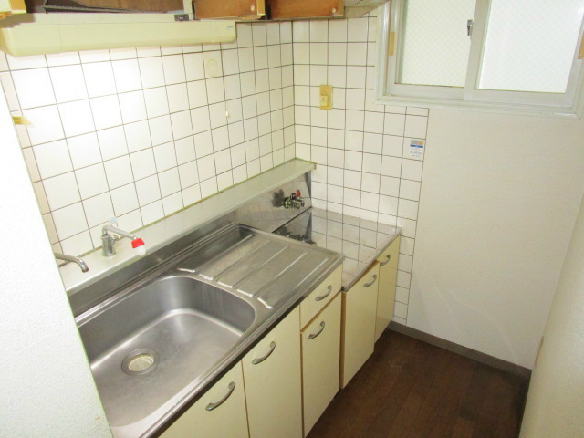 地下鉄東豊線 元町駅 徒歩10分 4階建 築36年のキッチン写真