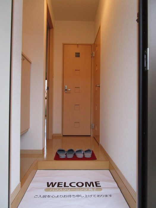 玄関　シューズボックス付きの玄関です★