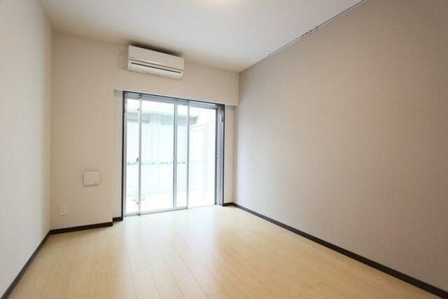 居室・リビング　※同タイプの別のお部屋です。