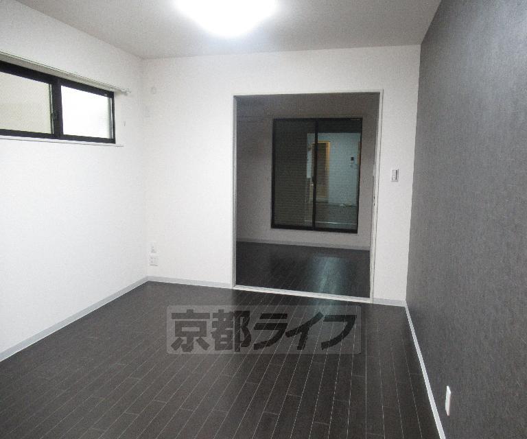 京阪本線 樟葉駅 徒歩15分 3階建 築6年の居間写真