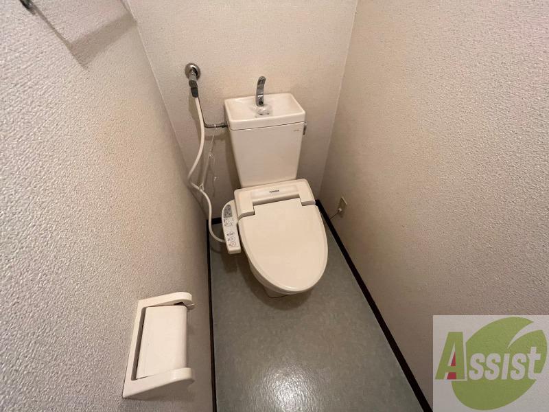 トイレ　トイレです。ウォシュレット付を探している方、おすすめです。