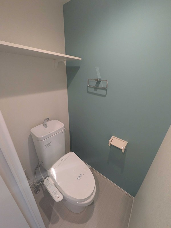 ＪＲ総武線 新小岩駅 徒歩10分 2階建 築6年のトイレ写真