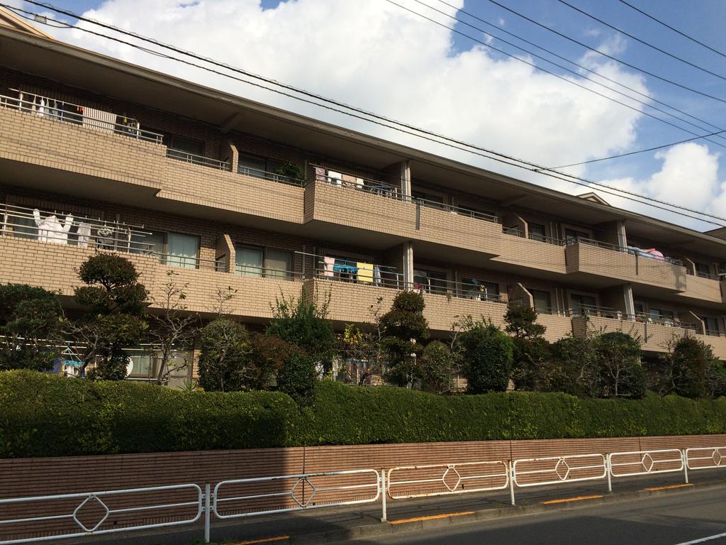 世田谷区中町のマンションの建物外観