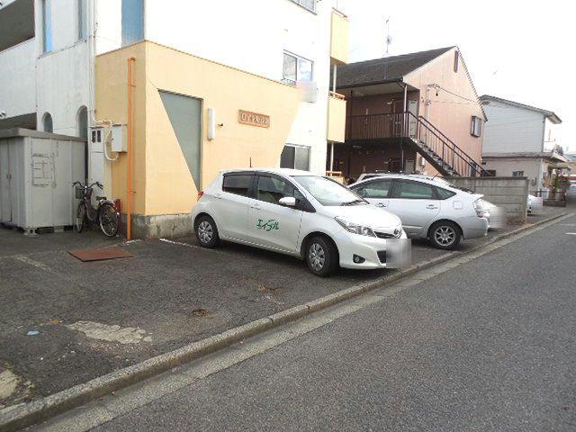 駐車場　駐車場