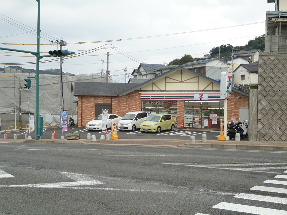 【長崎市田上のマンションのコンビニ】