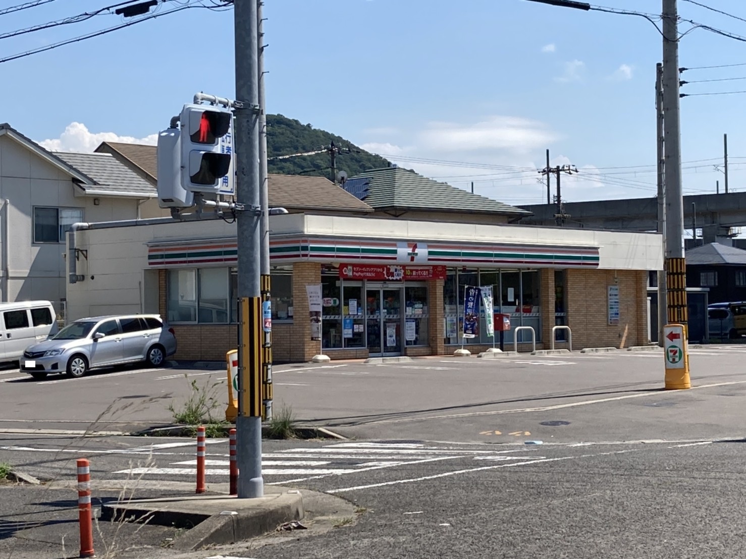 コンビニ　セブンイレブン宇多津町平山店（コンビニ）まで120m